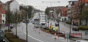 Traffic Island Edible Landscape / Film (2012)